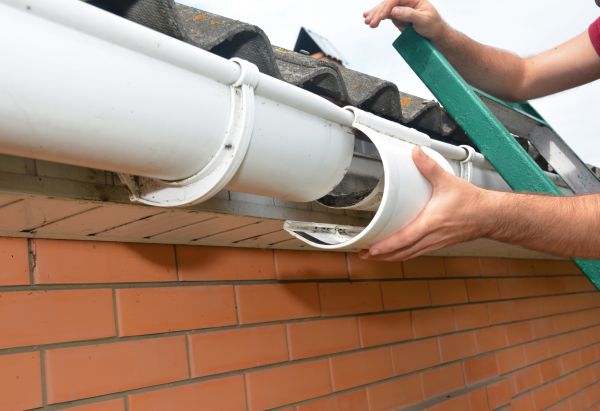 Gutter Seam Repair in Summerville