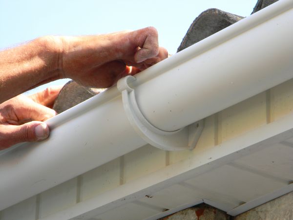 Plastic Gutter Repair in Summerville